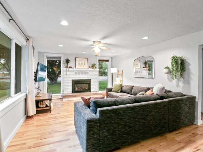 Photo - 4 Randall St