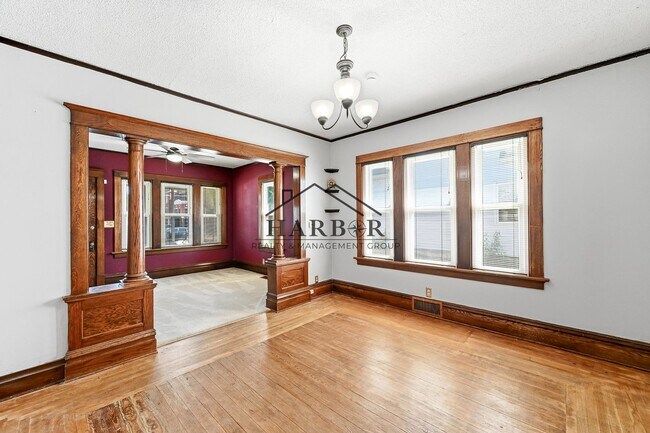 Photo - 228 8th St NW