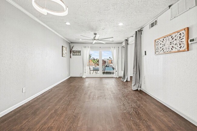 Photo - 307 Yacht Club Ln Unit 307