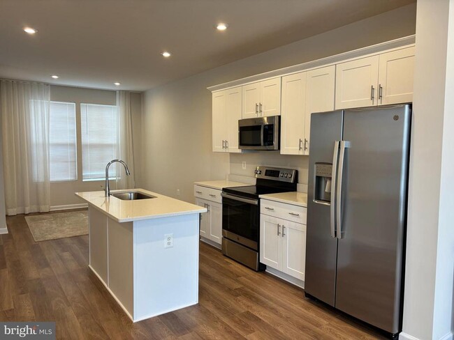 Photo - 24 Anthem St