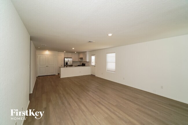 Photo - 10414 McClintock Dr