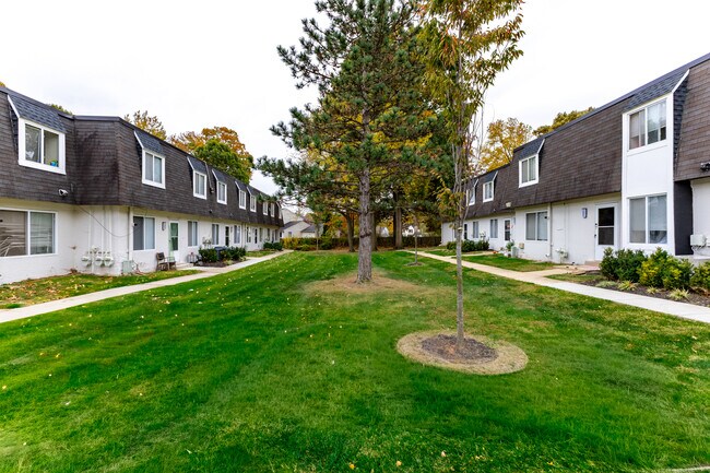 Photo - Windsor Forest Townhomes
