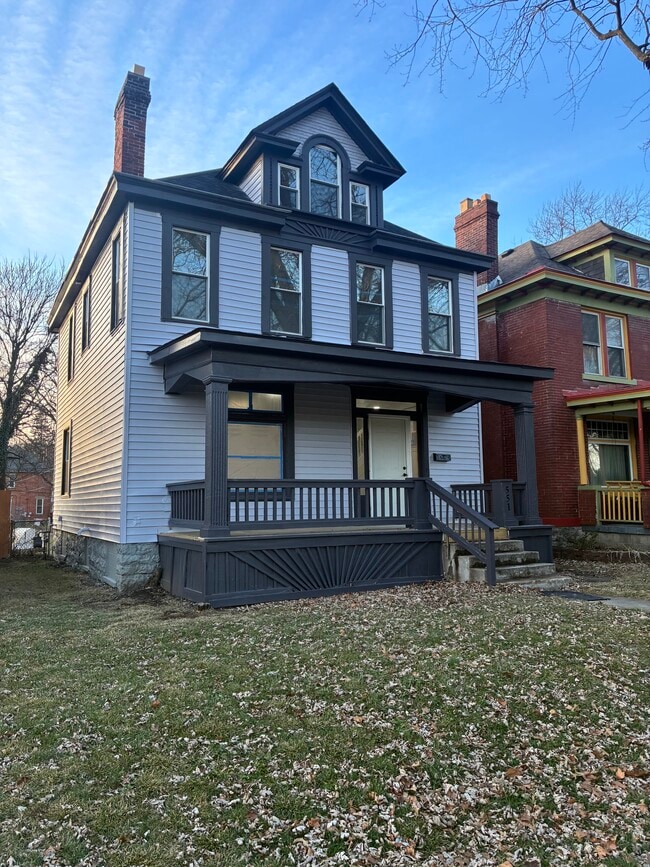 Photo - 551 Wilson Ave