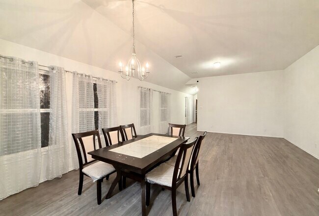 Photo - 15515 Islandview Ln