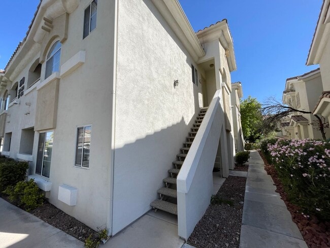 2 Bedroom Summerlin Condo - Gated community - 2 Bedroom Summerlin Condo - Gated community