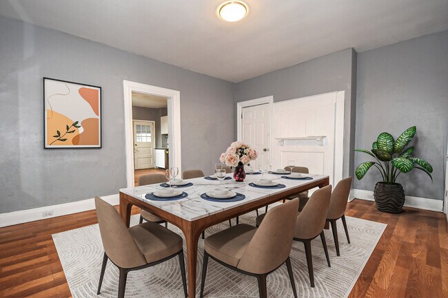 Photo - 375 1/2 Main St