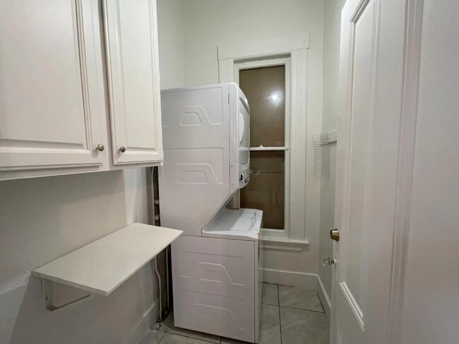Photo - 279 E St James St Townhome