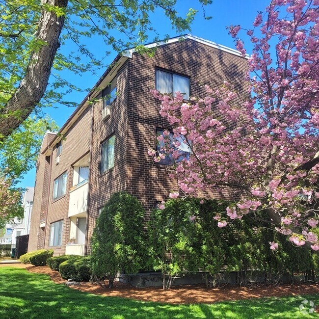 Building Photo - 935 Washington St Unit 7 Rental