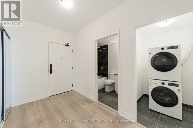 Photo - 2075 Lakeshore Rd. Unit 409