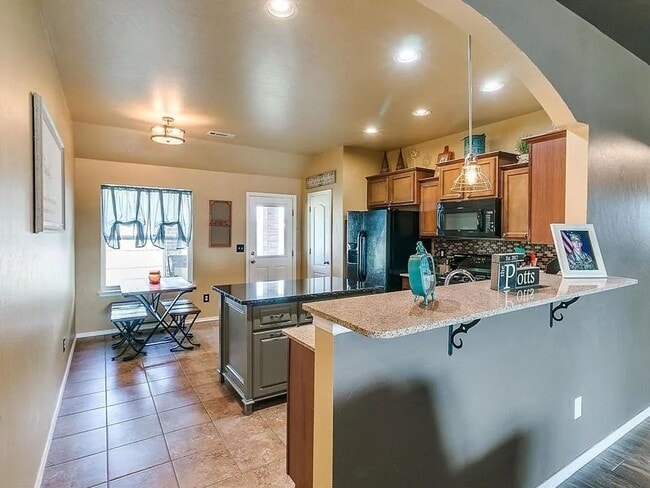 Photo - 532 W Shadow Ridge Way