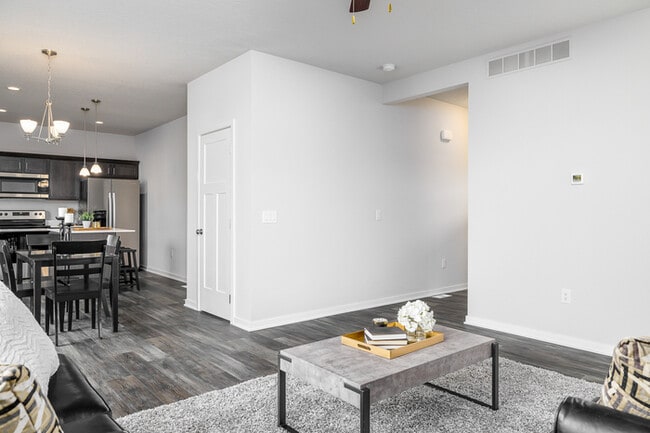 Photo - 16637 Goodman Dr