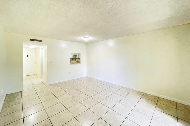 Photo - 4354 NW 9th Ave