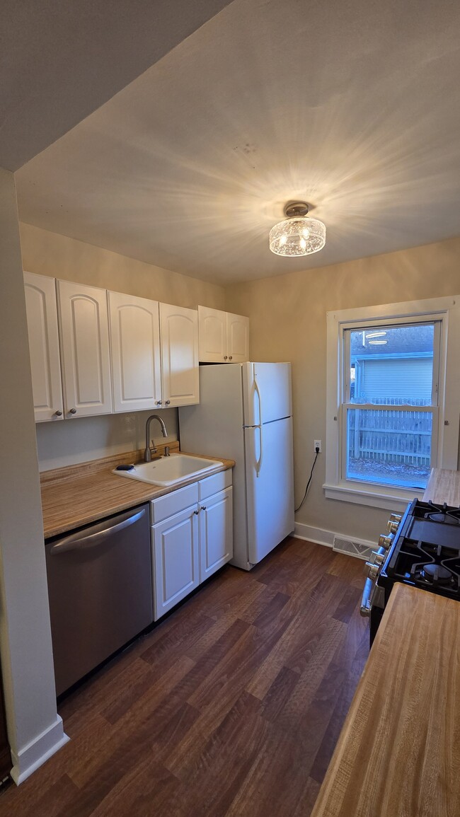 Photo - 120 N Harrison St