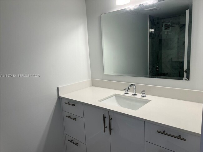 Photo - 555 NE 15th St Unit 411