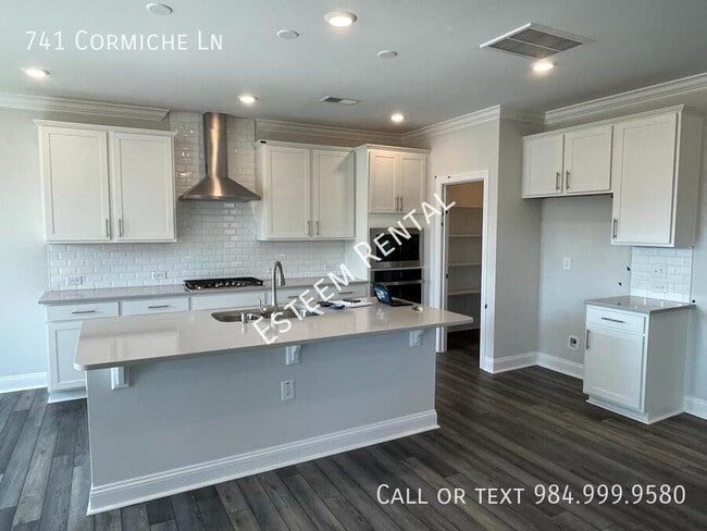 Photo - 741 Cormiche Ln