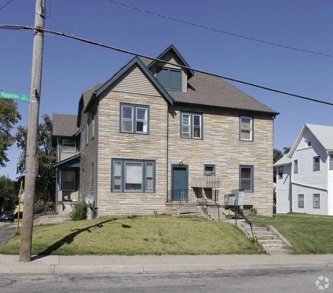 Photo - Saxton Apartments
