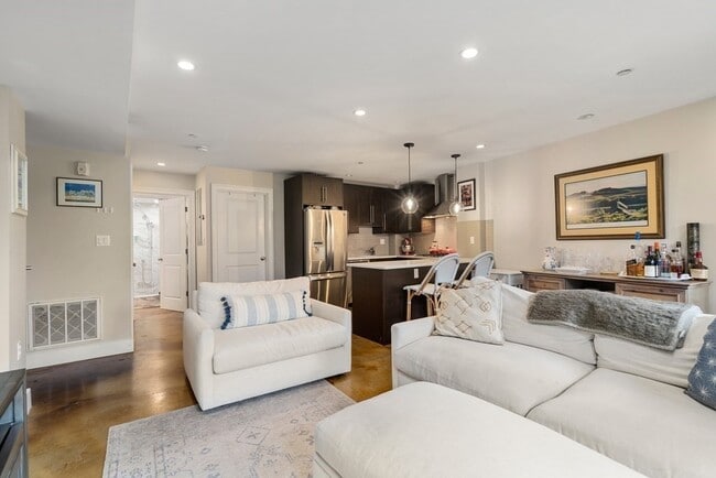 Photo - 64-66-66 Salem St Unit 4R