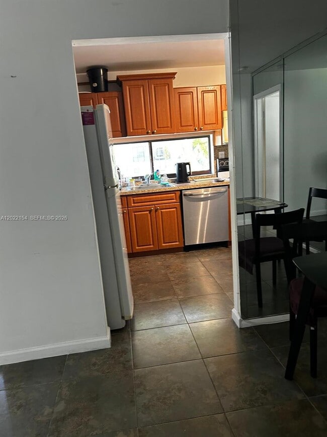 Photo - 17021 N Bay Rd Unit 327