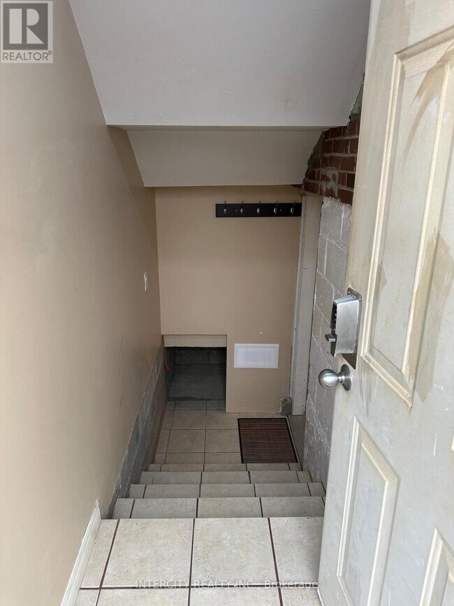 Photo - 222 Combe Ave