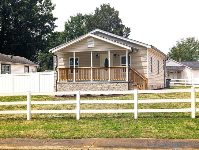 100% Updated Home! Sterling Elementary School! Easy Access I-485! - 100% Updated Home! Sterling Elementary School! Easy Access I-485!