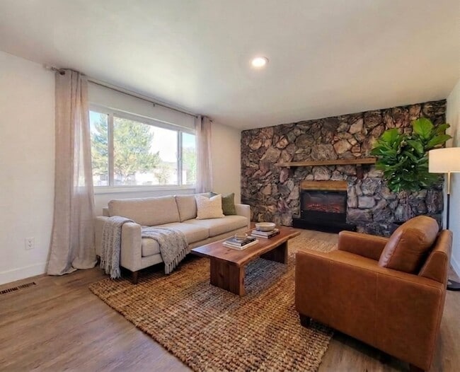 Building Photo - 1779 N 550 W Unit 1779 N 550 W A