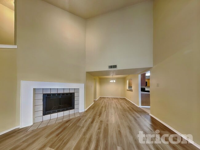 Photo - 1715 Cordova Dr