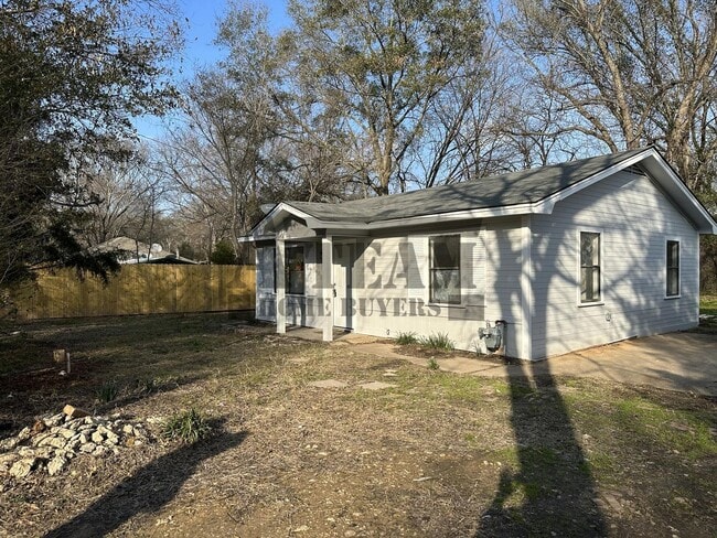 Cozy 2 Bed 1 Bath home for rent! - Cozy 2 Bed 1 Bath home for rent!