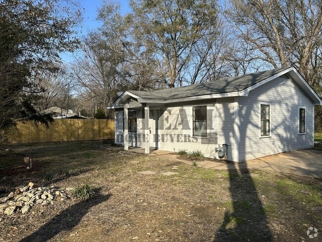Building Photo - Cozy 2 Bed 1 Bath home for rent!