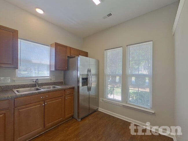 Photo - 8872 Treyburn Dr