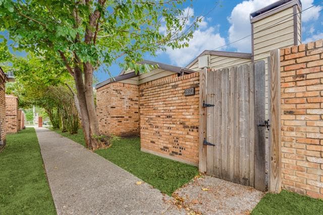 Photo - 3930 Portland St