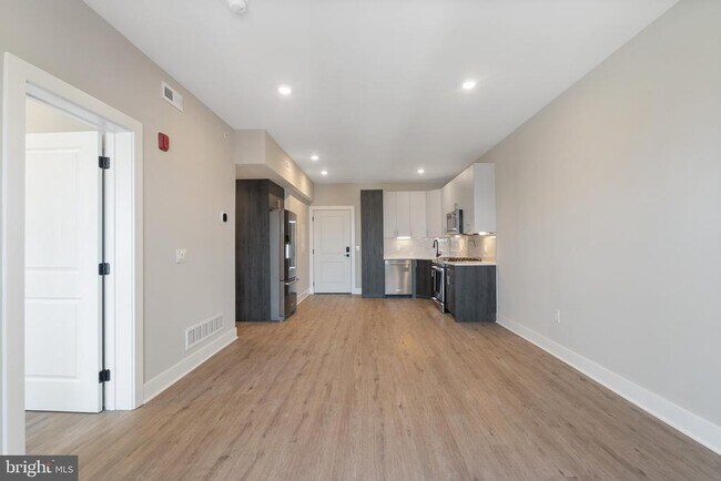 Photo - 408 N Front St Apartment Unit 5