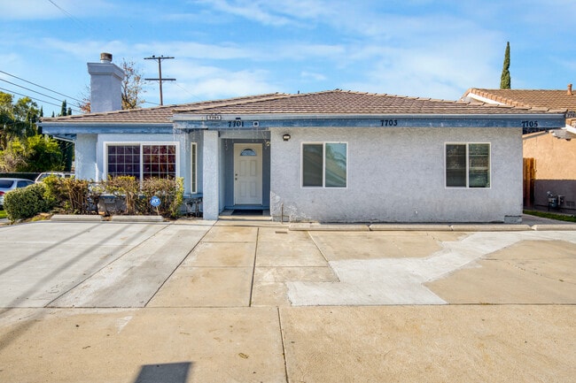 Building Photo - 7701 Baird Ave