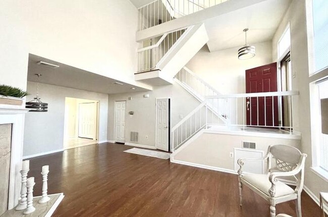 Photo - 19013 Cherry Bend Dr Townhome