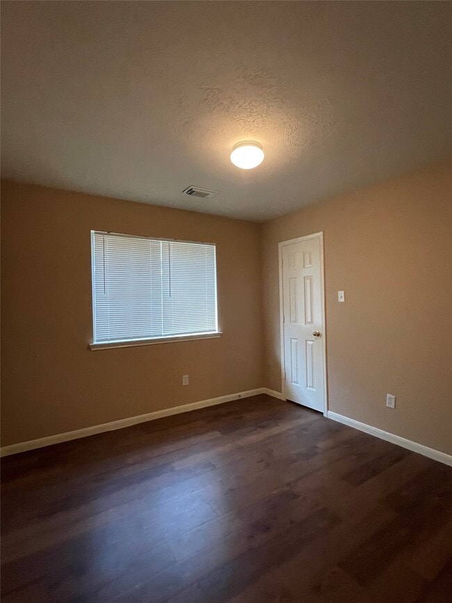 Building Photo - 14223 Bishop Bend Ln