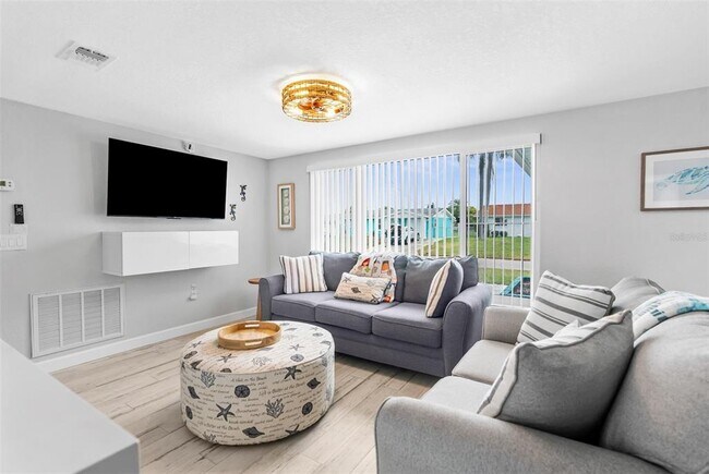Photo - 12535 3rd Isle