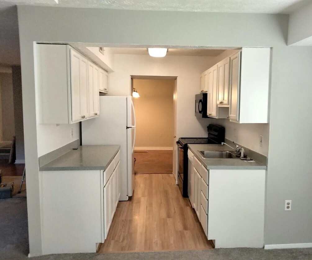 Photo - 7816 Hanover Pky Unit 104
