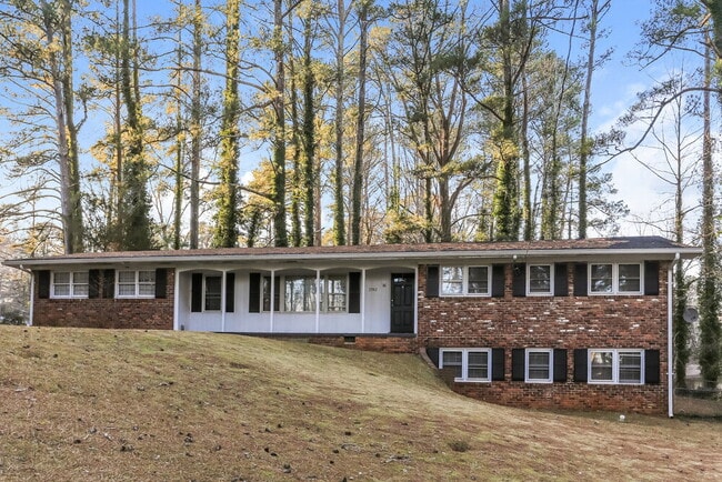 Building Photo - 2782 Scenic Terrace