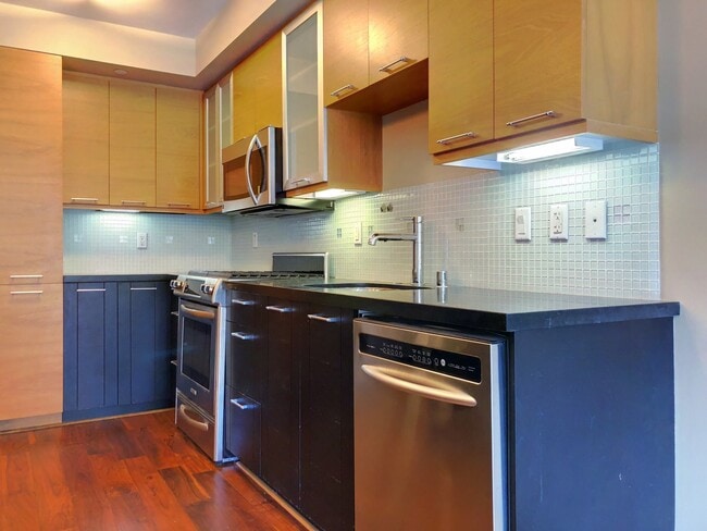 Photo - 1 Bed, 1 Bath + Storage - South Beach/SOMA...