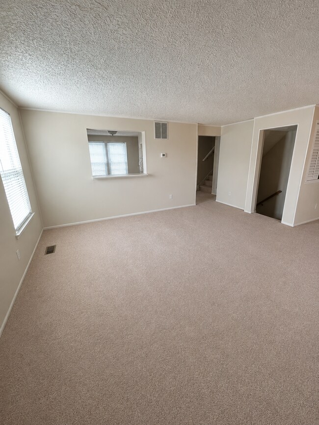 Living/Dining Area