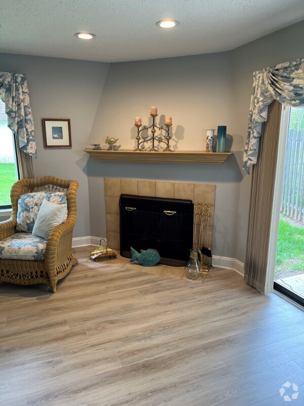 Woodbrook Corners Townhomes for Rent Edison NJ 1 Townhouses