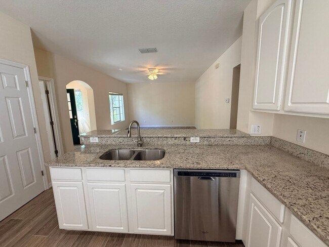 Photo - 1107 Croton Pl