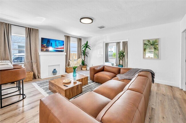 426 NE 26th St Unidad 1