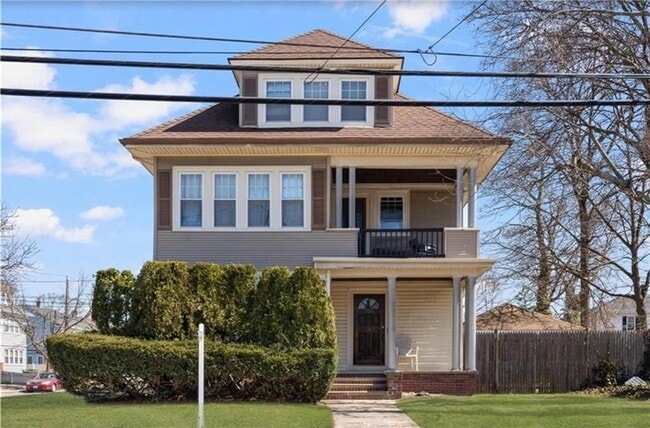 Building Photo - 120 Pontiac Ave