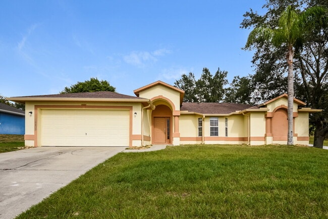 Building Photo - 10433 Calle De Flores Dr Rental