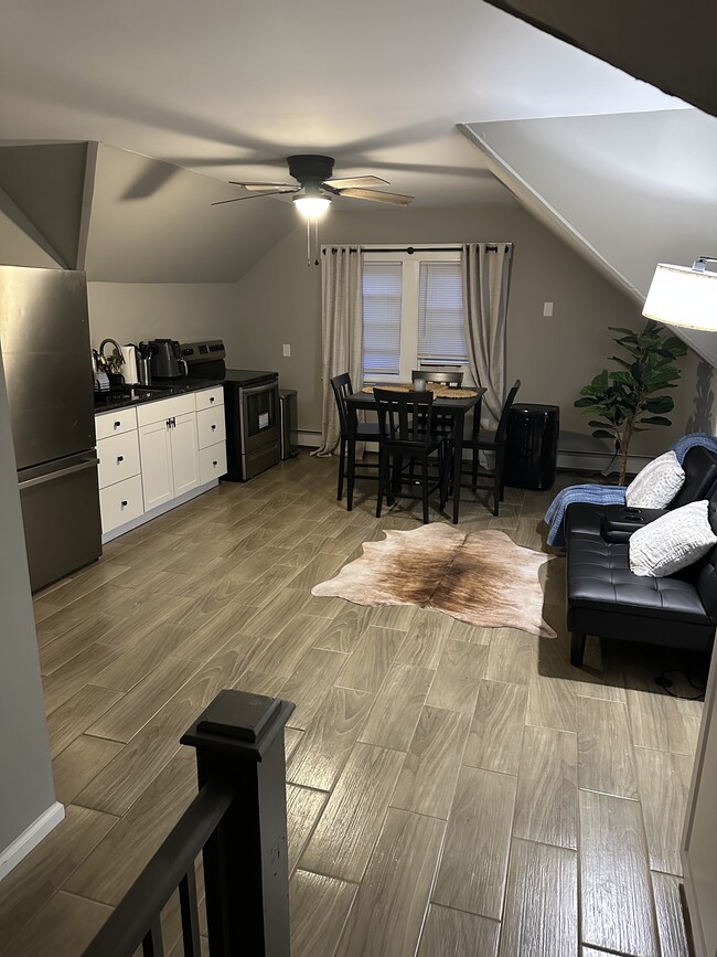 Photo - 66 Maplewood Ave Unidad 66 Maple wood Ave A and B