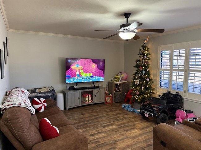 Photo - 1327 Canterbury Blvd