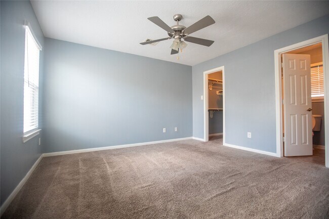 Photo - 8405 Comal St