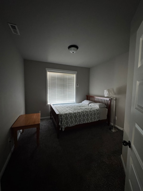 Building Photo - 312 L St NE Rental