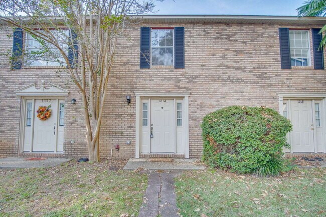 Photo - Foxborough 2BR/1.5BA Townhome – Back Deck, Available Now