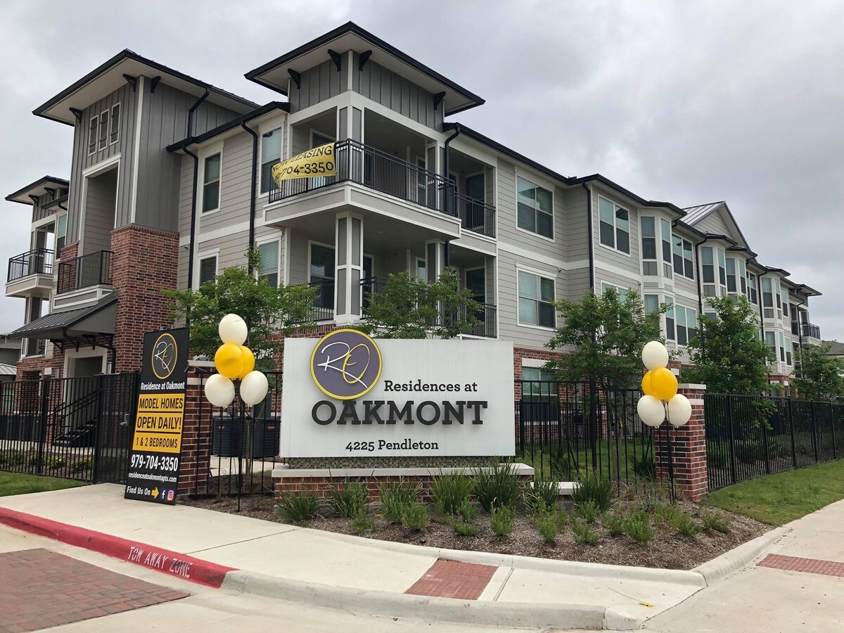 Residence At Oakmont Apartments For Rent In Bryan Tx Forrent Com